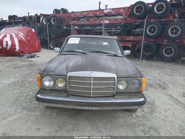Продажа на аукционе авто 1983 Mercedes-benz 300 Dt, vin: WDBAB33A8DB016072, номер лота: 44798895