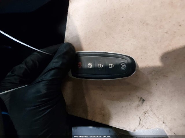 1FMCU9J90HUD41658 Ford Escape Titanium