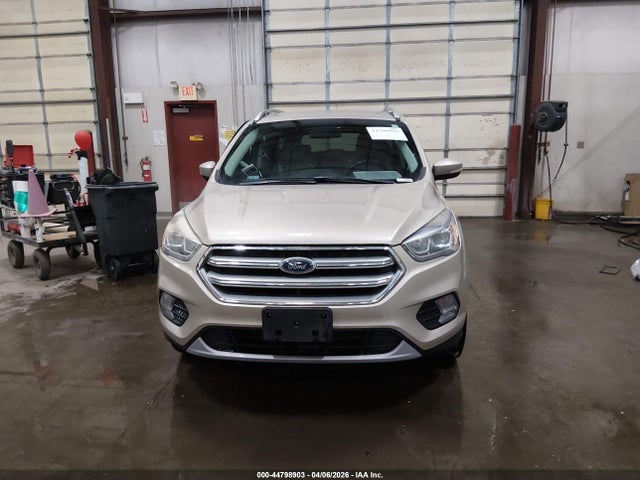 1FMCU9J90HUD41658 Ford Escape Titanium