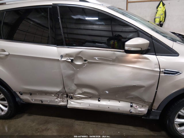 1FMCU9J90HUD41658 Ford Escape Titanium