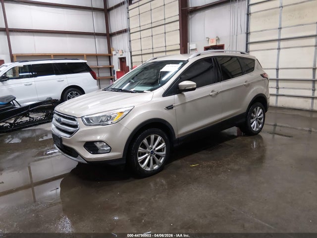 1FMCU9J90HUD41658 Ford Escape Titanium