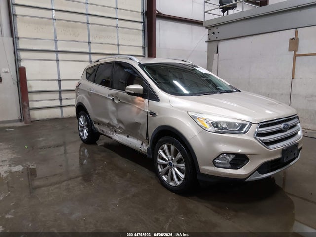 1FMCU9J90HUD41658 Ford Escape Titanium