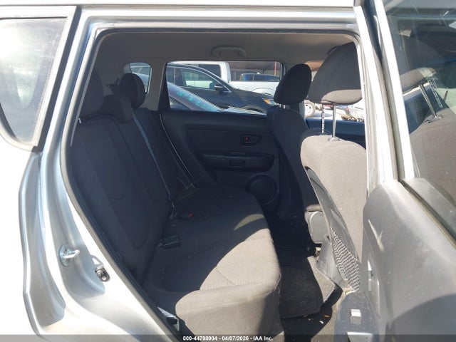 44798904 :رقم المزاد ، KNDJT2A58D7515939 vin ، 2013 Kia Soul مزاد بيع