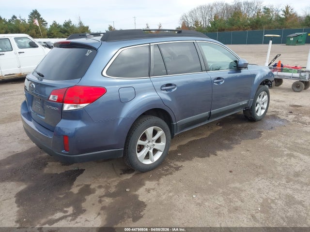 44798936 :رقم المزاد ، 4S4BRCCC2E3233594 vin ، 2014 Subaru Outback 2.5i Premium مزاد بيع