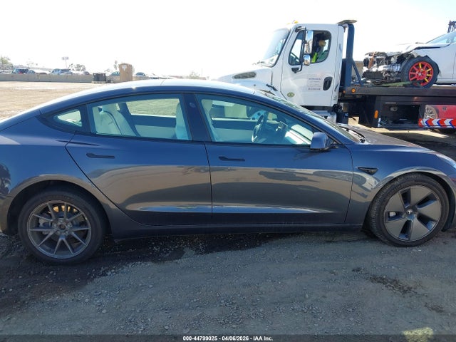 2021 Tesla Model 3 Long Range Dual Motor All-wheel Drive მანქანა იყიდება აუქციონზე, vin: 5YJ3E1EB1MF855117, აუქციონის ნომერი: 44799025