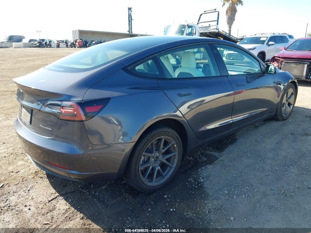 2021 Tesla Model 3 Long Range Dual Motor All-wheel Drive მანქანა იყიდება აუქციონზე, vin: 5YJ3E1EB1MF855117, აუქციონის ნომერი: 44799025