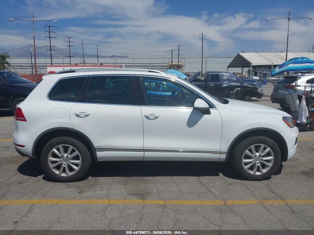 Продаж на аукціоні авто 2014 Volkswagen Touareg 3.6l Sport, vin: WVGEF9BP9ED012503, номер лоту: 44799073