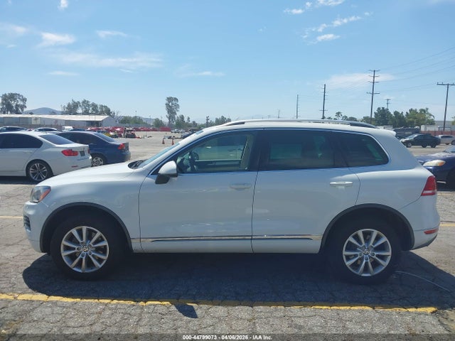 Продаж на аукціоні авто 2014 Volkswagen Touareg 3.6l Sport, vin: WVGEF9BP9ED012503, номер лоту: 44799073