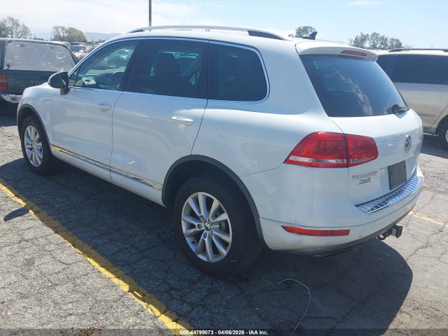 Продаж на аукціоні авто 2014 Volkswagen Touareg 3.6l Sport, vin: WVGEF9BP9ED012503, номер лоту: 44799073