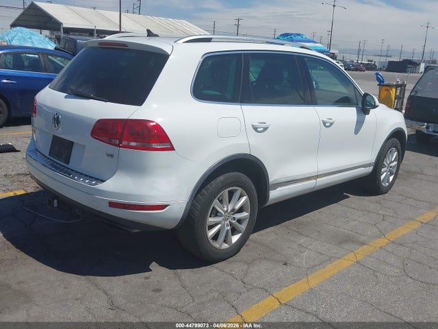 Продаж на аукціоні авто 2014 Volkswagen Touareg 3.6l Sport, vin: WVGEF9BP9ED012503, номер лоту: 44799073