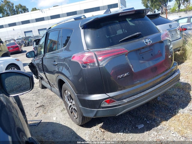 2017 TOYOTA RAV4 JTMZFREV6HJ107865 Photo 2
