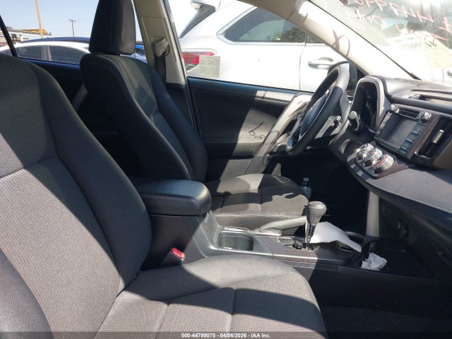 2017 TOYOTA RAV4 JTMZFREV6HJ107865 Photo 4