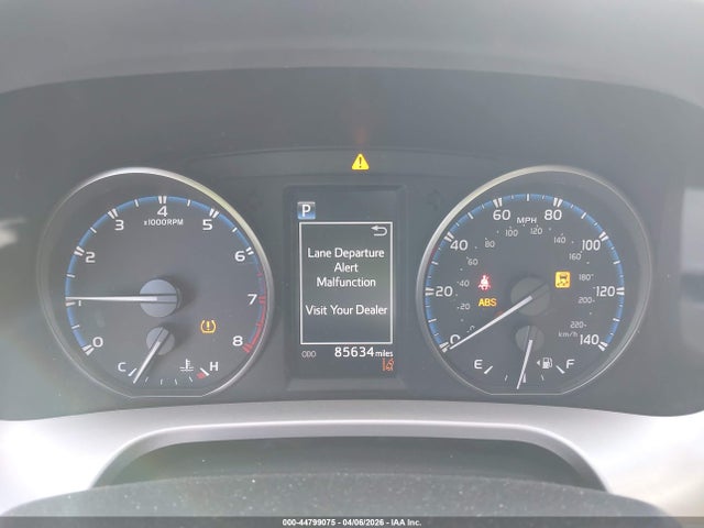 2017 TOYOTA RAV4 JTMZFREV6HJ107865 Photo 6