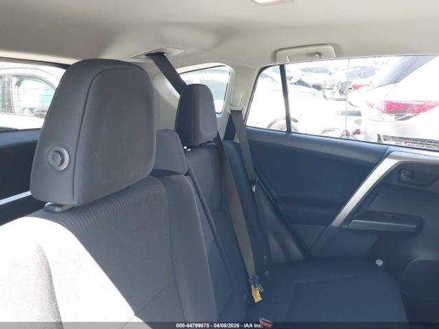 2017 TOYOTA RAV4 JTMZFREV6HJ107865 Photo 7