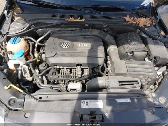 44799094 :رقم المزاد ، 3VWD17AJ2FM239986 vin ، 2015 Volkswagen Jetta 1.8t Se مزاد بيع