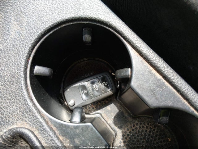 44799094 :رقم المزاد ، 3VWD17AJ2FM239986 vin ، 2015 Volkswagen Jetta 1.8t Se مزاد بيع