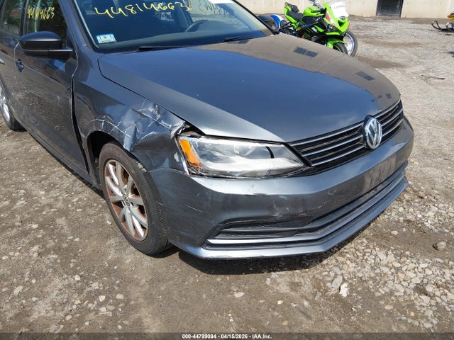 44799094 :رقم المزاد ، 3VWD17AJ2FM239986 vin ، 2015 Volkswagen Jetta 1.8t Se مزاد بيع