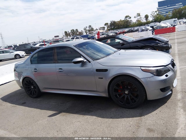 2006 Bmw M5 მანქანა იყიდება აუქციონზე, vin: WBSNB93516B582868, აუქციონის ნომერი: 44799100