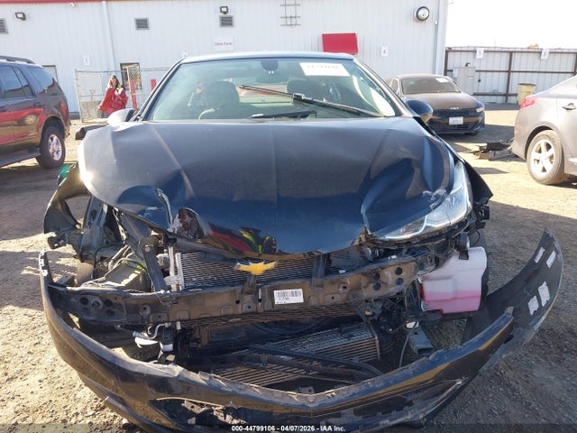 1G1BC5SM0J7137776 Chevrolet Cruze Ls Auto