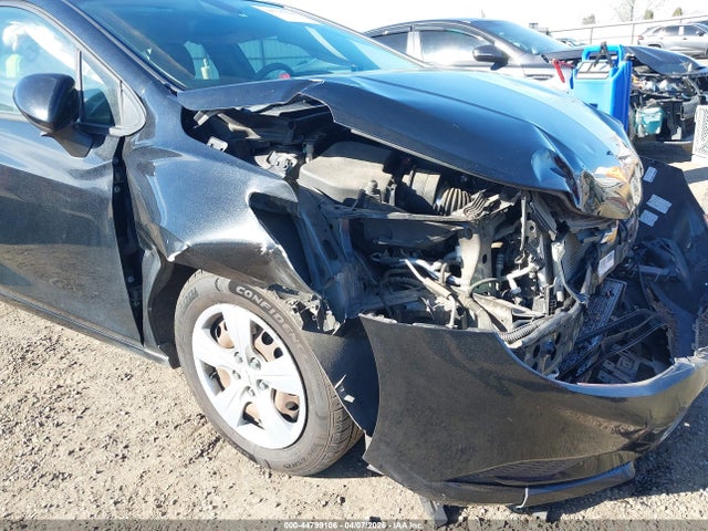 1G1BC5SM0J7137776 Chevrolet Cruze Ls Auto