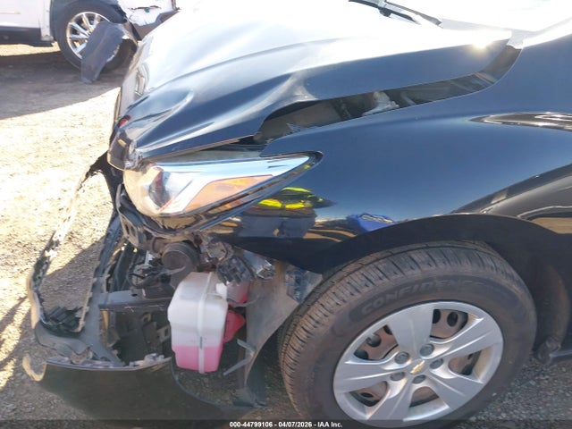 1G1BC5SM0J7137776 Chevrolet Cruze Ls Auto