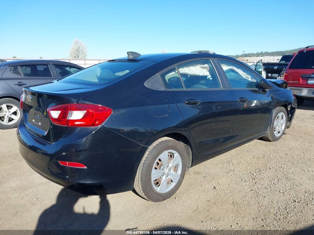 1G1BC5SM0J7137776 Chevrolet Cruze Ls Auto