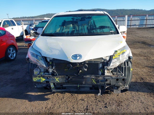 5TDDK3DCXFS126289 Toyota Sienna Limited Premium 7 Passenger