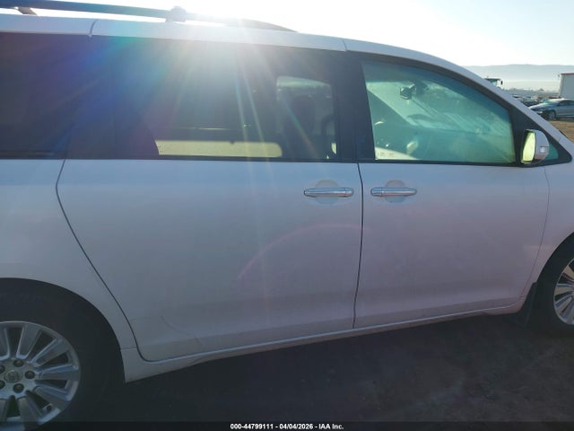 5TDDK3DCXFS126289 Toyota Sienna Limited Premium 7 Passenger