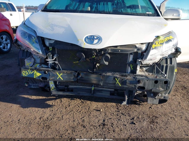 5TDDK3DCXFS126289 Toyota Sienna Limited Premium 7 Passenger