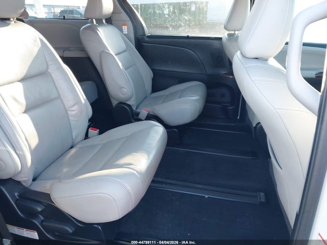 5TDDK3DCXFS126289 Toyota Sienna Limited Premium 7 Passenger