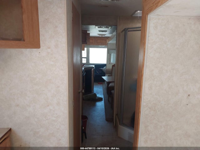 44799113 :رقم المزاد ، 1KB1B1P216E164466 vin ، 2006 Holiday Rambler Rambler مزاد بيع