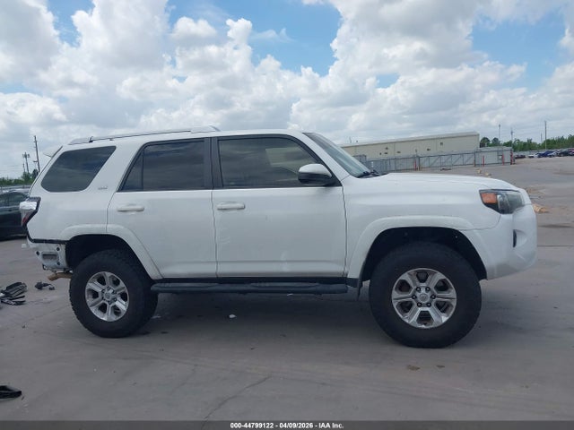 Toyota 4RUNNER SR5 2015 JTEBU5JR0F5273891 Image 14