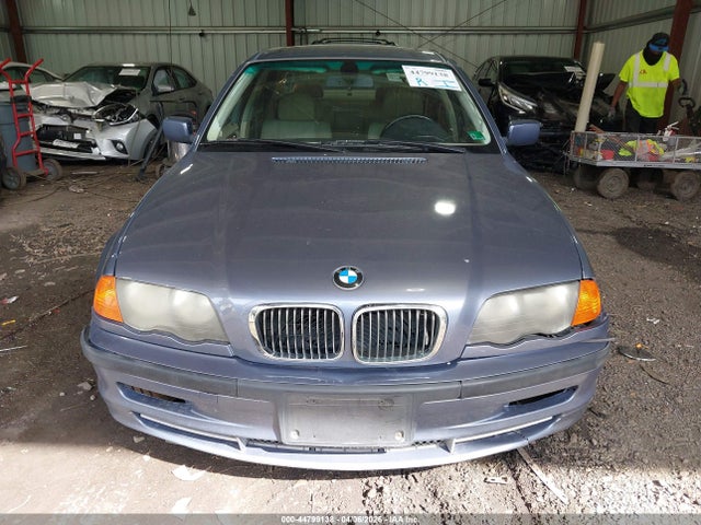 44799138 :رقم المزاد ، WBAAV53431FJ69023 vin ، 2001 Bmw 330i مزاد بيع