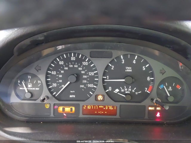 44799138 :رقم المزاد ، WBAAV53431FJ69023 vin ، 2001 Bmw 330i مزاد بيع