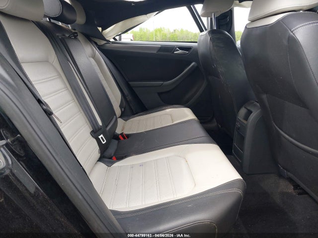 Продаж на аукціоні авто 2016 Volkswagen Jetta 1.8t Sport, vin: 3VWD17AJ4GM387171, номер лоту: 44799163