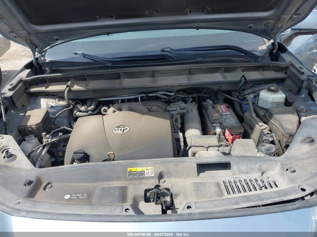 Toyota Highlander Limited 2022 5TDYZRAH6NS110816 Image 10