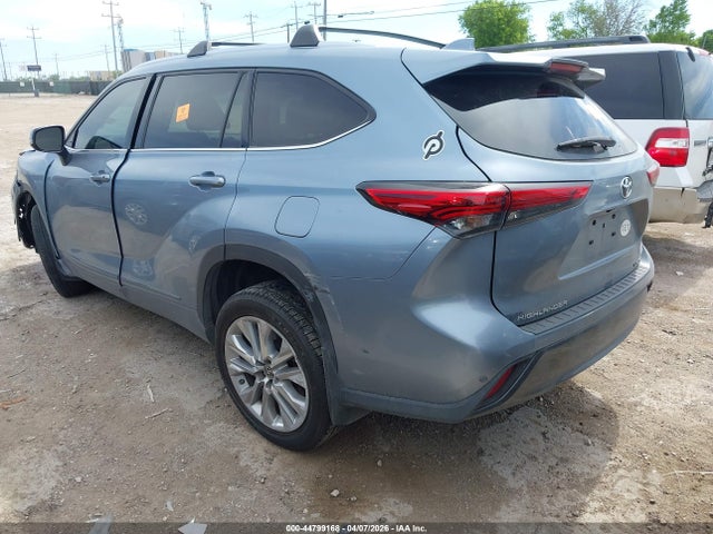 Toyota Highlander Limited 2022 5TDYZRAH6NS110816 Image 3