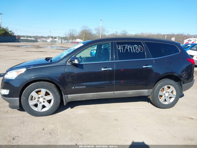 44799180 :رقم المزاد ، 1GNEV23DX9S176452 vin ، 2009 Chevrolet Traverse Lt مزاد بيع