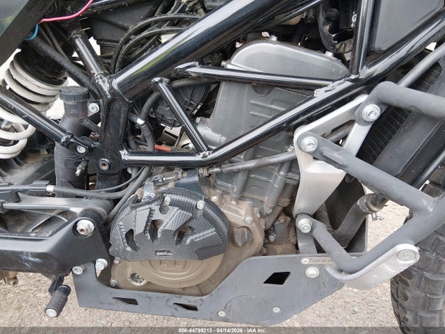 Husqvarna Svartpilen 401 2019 VBKUNJ405KM268491 Image 8