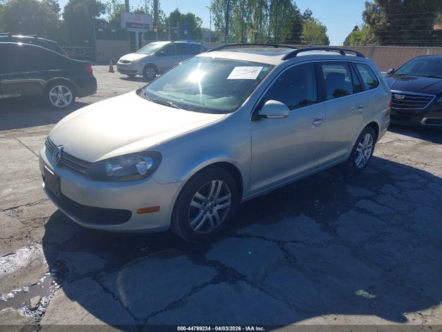 44799234 :رقم المزاد ، 3VWPX7AJ8BM606153 vin ، 2011 Volkswagen Jetta Sportwagen 2.5l S/2.5l Se مزاد بيع