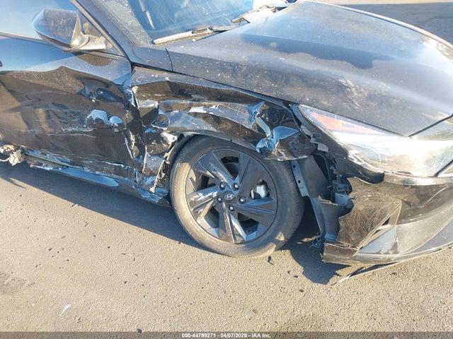 KMHLM4AGXPU602066 Hyundai ELANTRA SEL