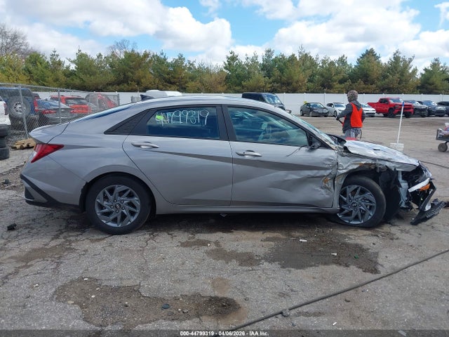 44799319 :رقم المزاد ، KMHLM4DJ9SU164995 vin ، 2025 Hyundai Elantra Hybrid Blue مزاد بيع