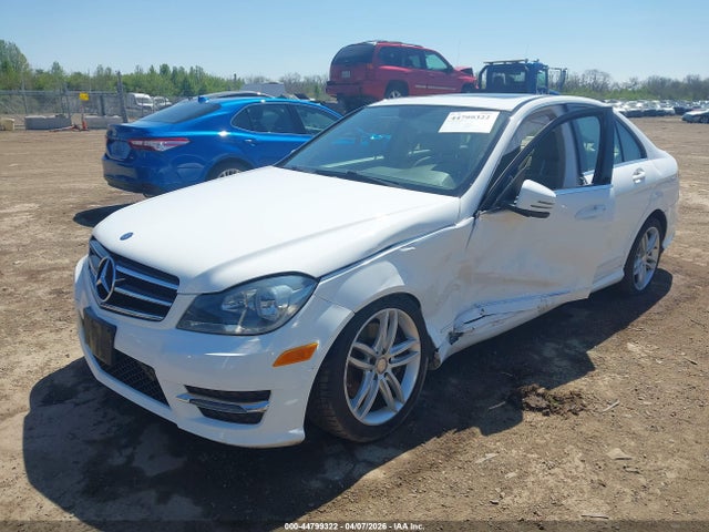 Продаж на аукціоні авто 2014 Mercedes-benz C 300 Sport 4matic, vin: WDDGF8AB0EA950152, номер лоту: 44799322