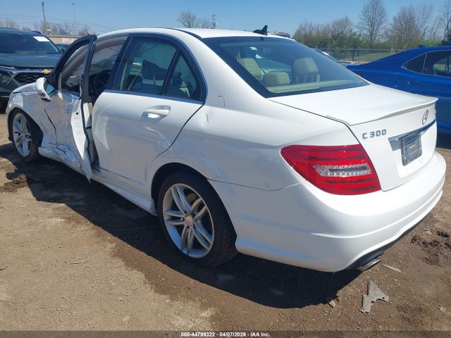 Продаж на аукціоні авто 2014 Mercedes-benz C 300 Sport 4matic, vin: WDDGF8AB0EA950152, номер лоту: 44799322