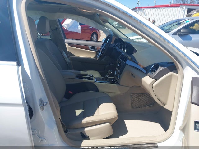 Продаж на аукціоні авто 2014 Mercedes-benz C 300 Sport 4matic, vin: WDDGF8AB0EA950152, номер лоту: 44799322