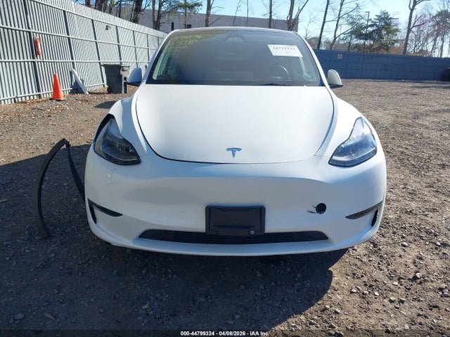2023 Tesla Model Y Awd/long Range Dual Motor All-wheel Drive მანქანა იყიდება აუქციონზე, vin: 7SAYGAEE6PF804780, აუქციონის ნომერი: 44799324