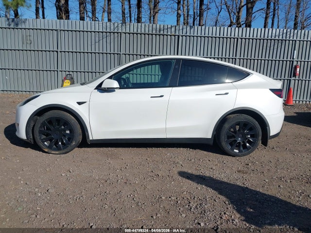 2023 Tesla Model Y Awd/long Range Dual Motor All-wheel Drive მანქანა იყიდება აუქციონზე, vin: 7SAYGAEE6PF804780, აუქციონის ნომერი: 44799324