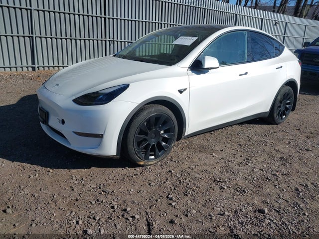 2023 Tesla Model Y Awd/long Range Dual Motor All-wheel Drive მანქანა იყიდება აუქციონზე, vin: 7SAYGAEE6PF804780, აუქციონის ნომერი: 44799324