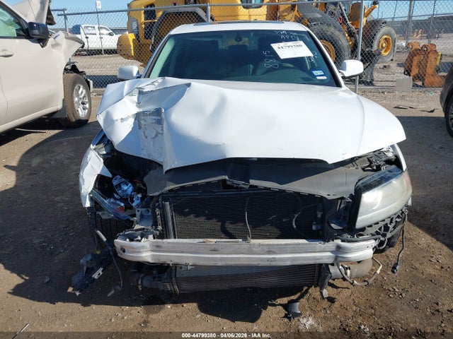 2012 Audi A4 2.0t Premium მანქანა იყიდება აუქციონზე, vin: WAUAFAFL3CN018815, აუქციონის ნომერი: 44799380