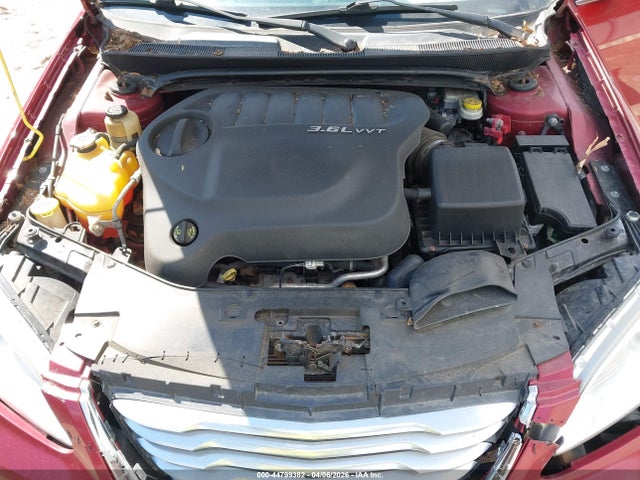 44799382 :رقم المزاد ، 1C3CCBBG1DN531974 vin ، 2013 Chrysler 200 Touring مزاد بيع